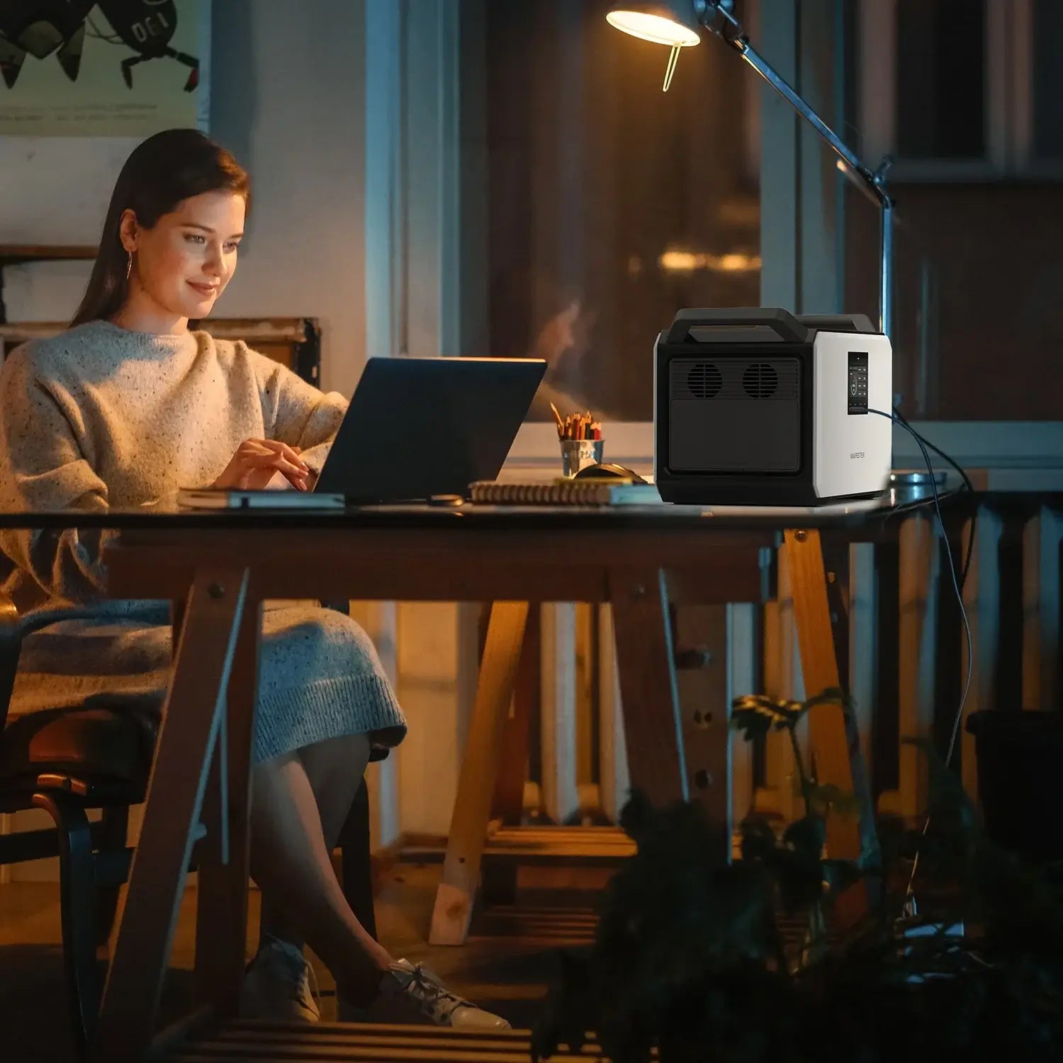 Marstek, Mercury, M2200, UPS電源, 不斷電系統, 流動電源, 大容量流動電源, 戶外電源, 露營電源, 快速充電, 便攜電源, 行動電源, 移動電源, 香港